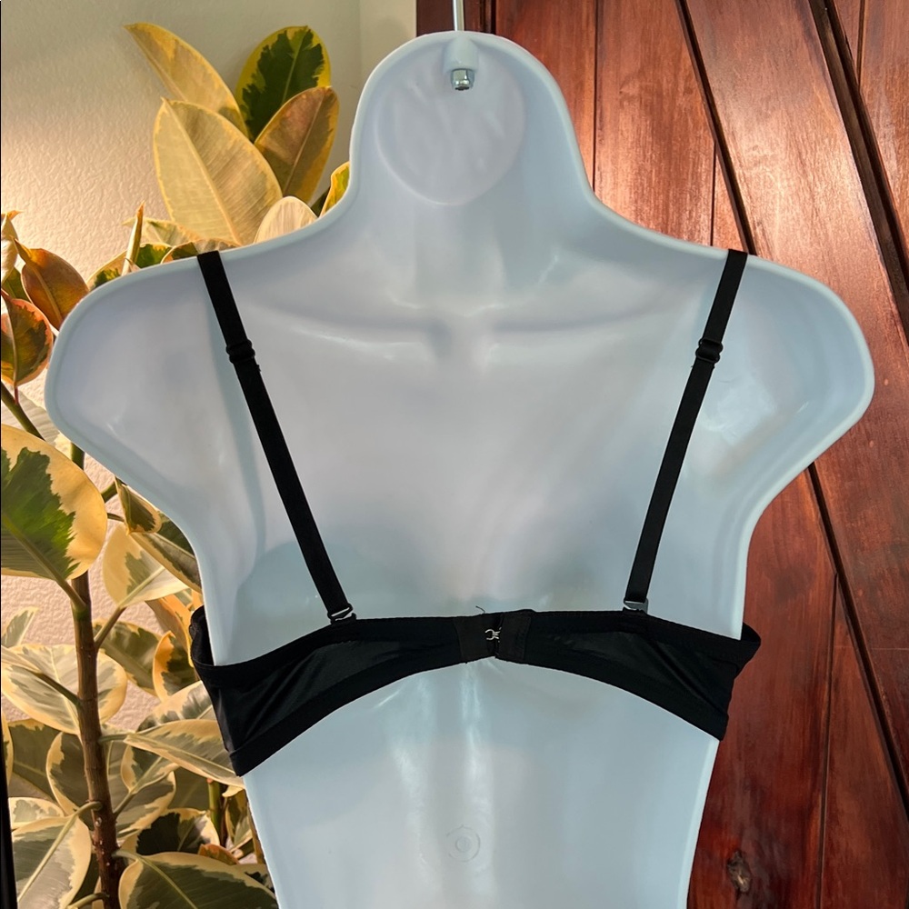 Strapless Convertible Bra - Picture 4 of 9